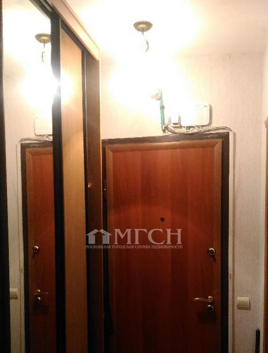 Продам трехкомнатную вторичку 63.0 м этаж 8/14 город Москва Алма-Атинская ЮАО Братеево улица Братеевская 27/2