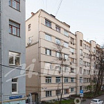 Продам четырехкомнатную вторичку 135.0 м этаж 2/4 город Москва Цветной бульвар ЦАО Тверской переулок Большой Каретный 20/1