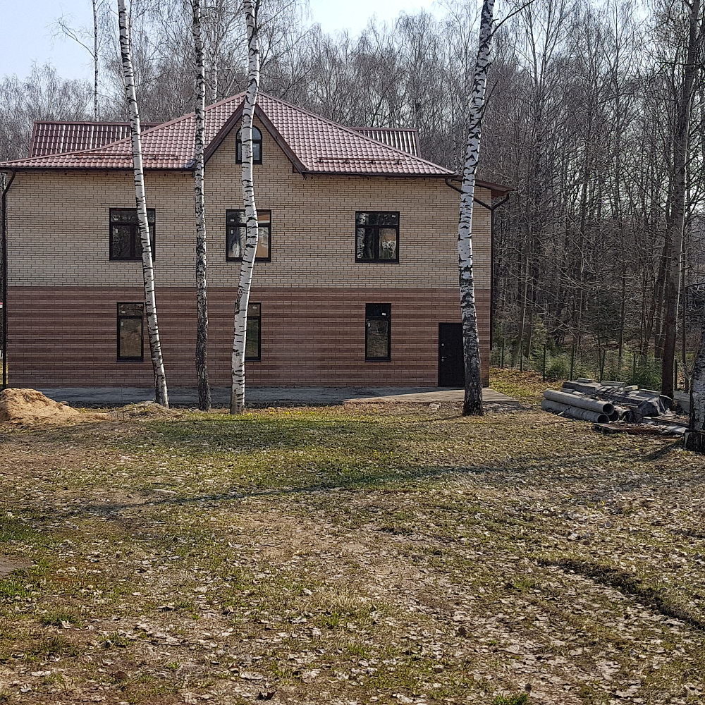 Продается в поселке Трахонеево. Расстояние: 11 км от МКАД, 30 мин от м.Речной вокзал, 20 мин на маршрутке от станции Химки